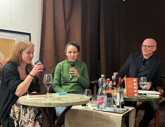 Decemberi műhelybeszélgetés - Keömley-Horváth Boglárka: Naspolya, elipszilonnal 